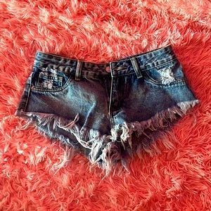 Destroyed denim low rise daisy dukes never worn